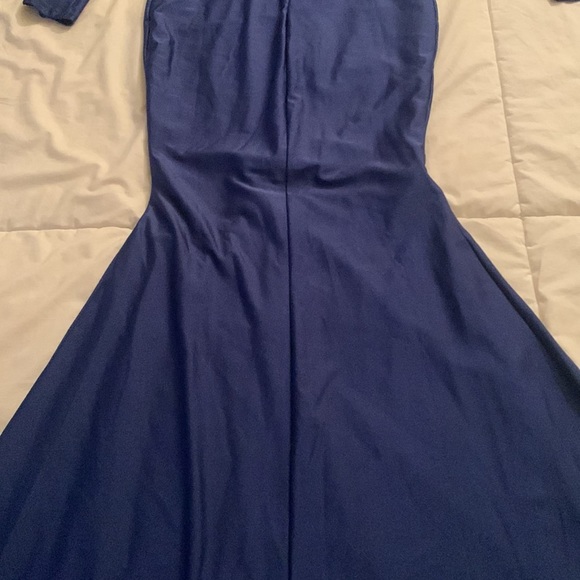 Beautiful Evening Gown - Picture 15 of 16